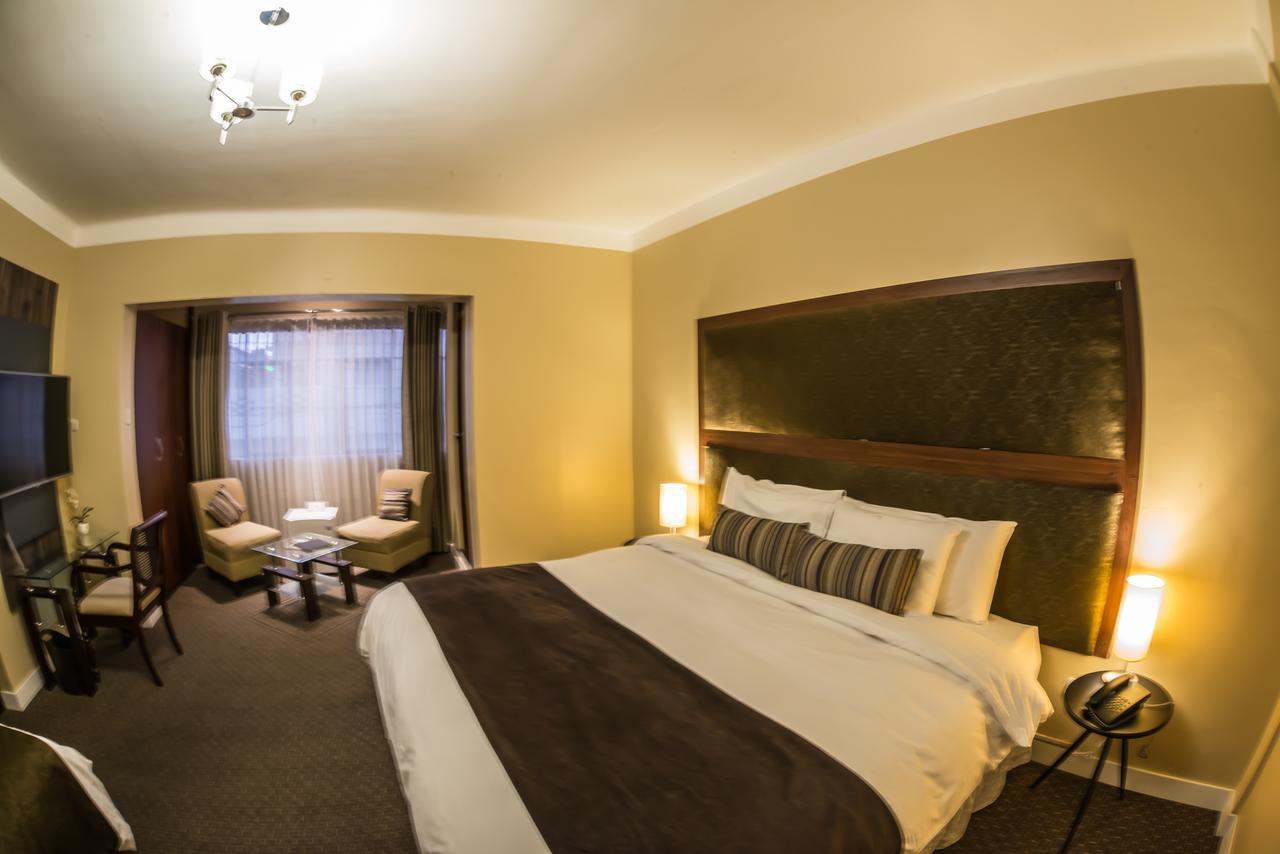 Los Leones Hotel Boutique Yanahuara ภายนอก รูปภาพ