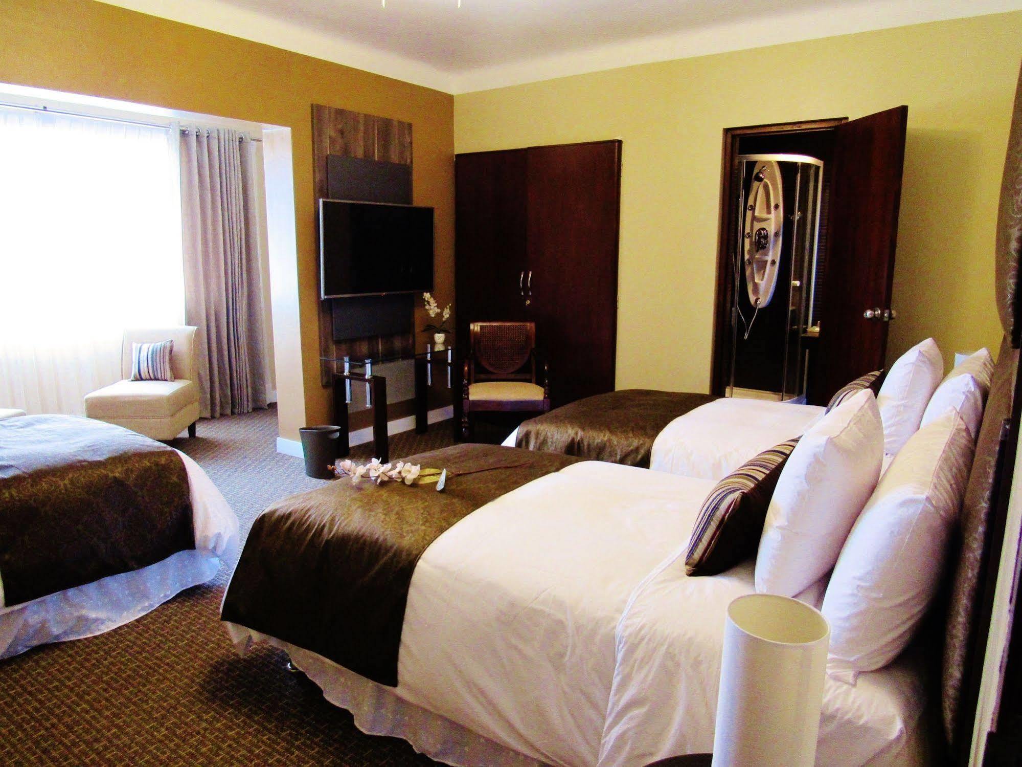 Los Leones Hotel Boutique Yanahuara ภายนอก รูปภาพ