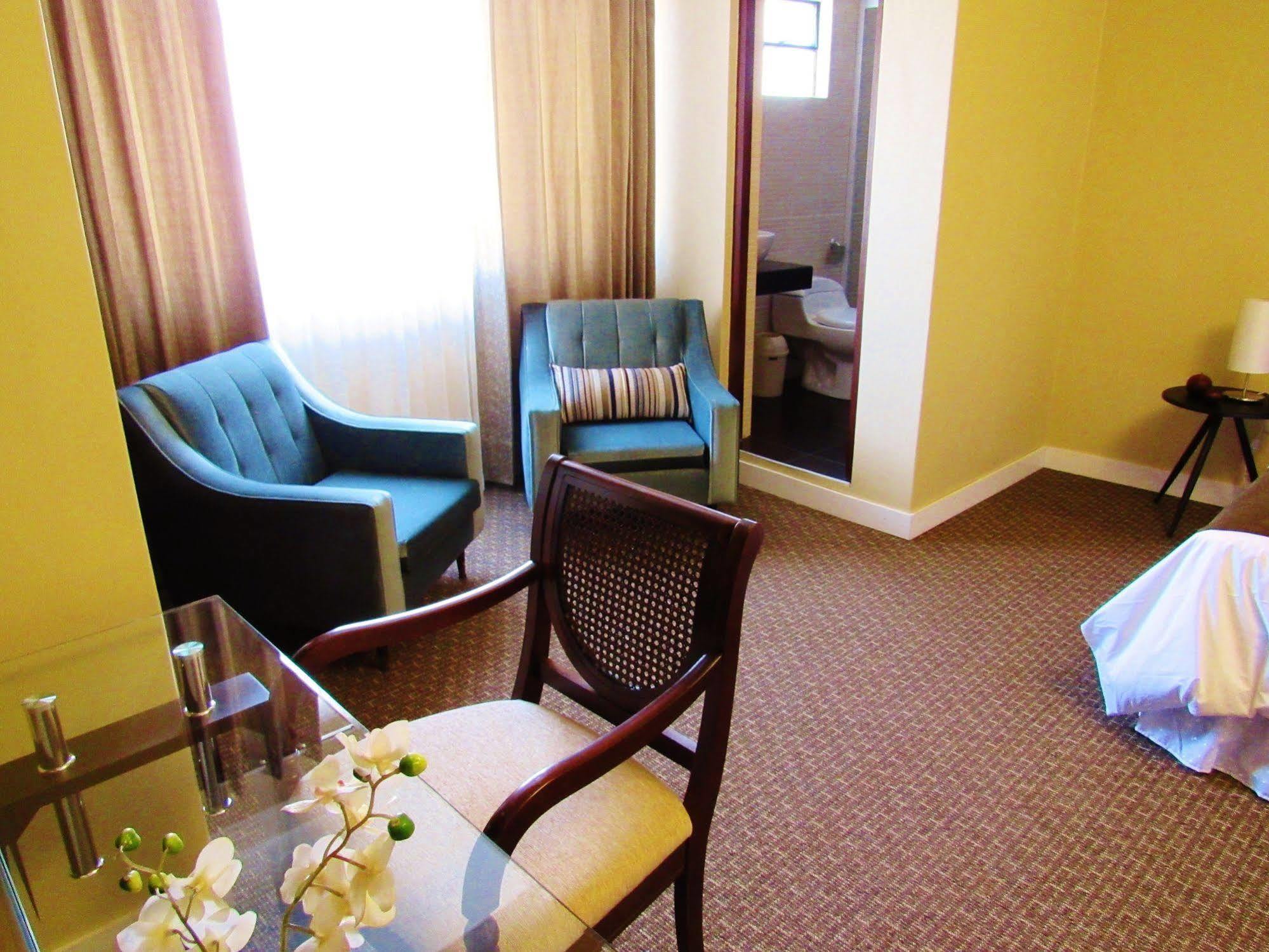 Los Leones Hotel Boutique Yanahuara ภายนอก รูปภาพ