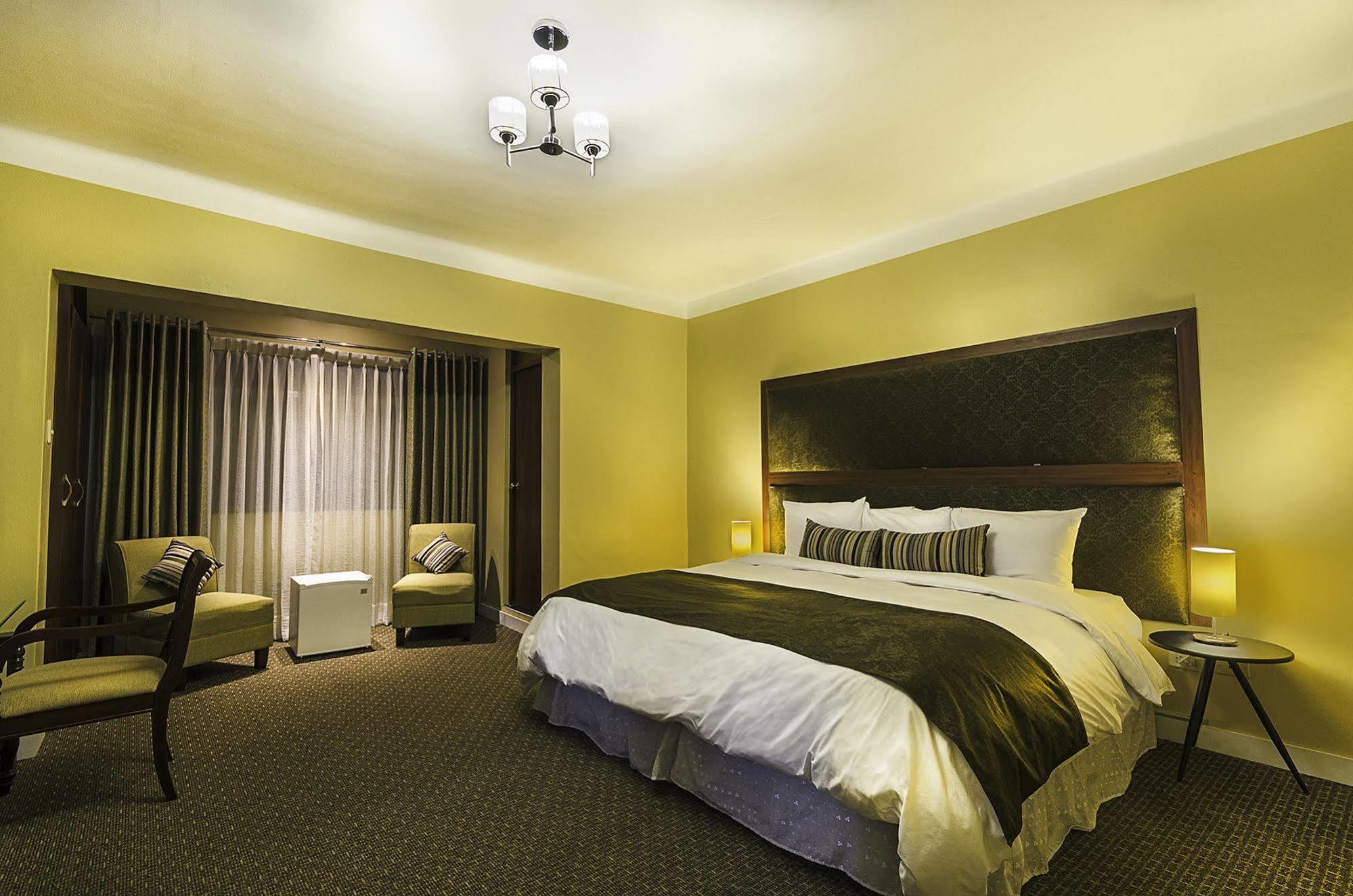 Los Leones Hotel Boutique Yanahuara ภายนอก รูปภาพ